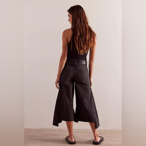 Free People We The Free Ripple Wide Leg Crop Black Distressed Denim NEW - Picture 4 of 4